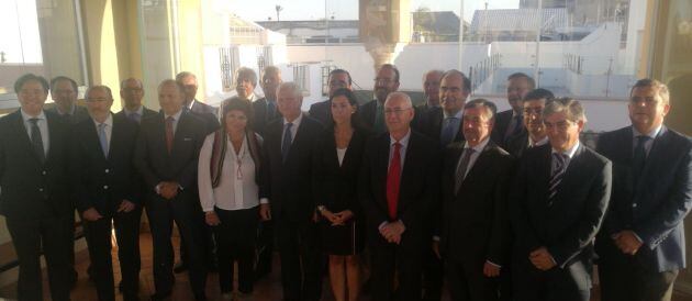 Foto de familia de los integrantes de la candidatura de Antonio Piñero a las elecciones del Consejo de Cofradías
