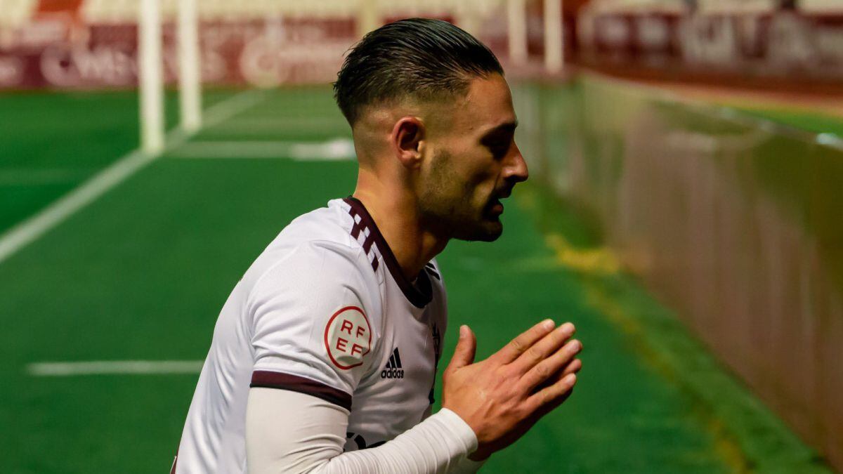 Kike Márquez celebra el gol de la victoria del Albacete