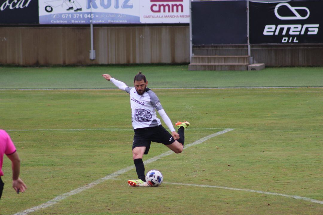 Manzano en un partido del Conquense