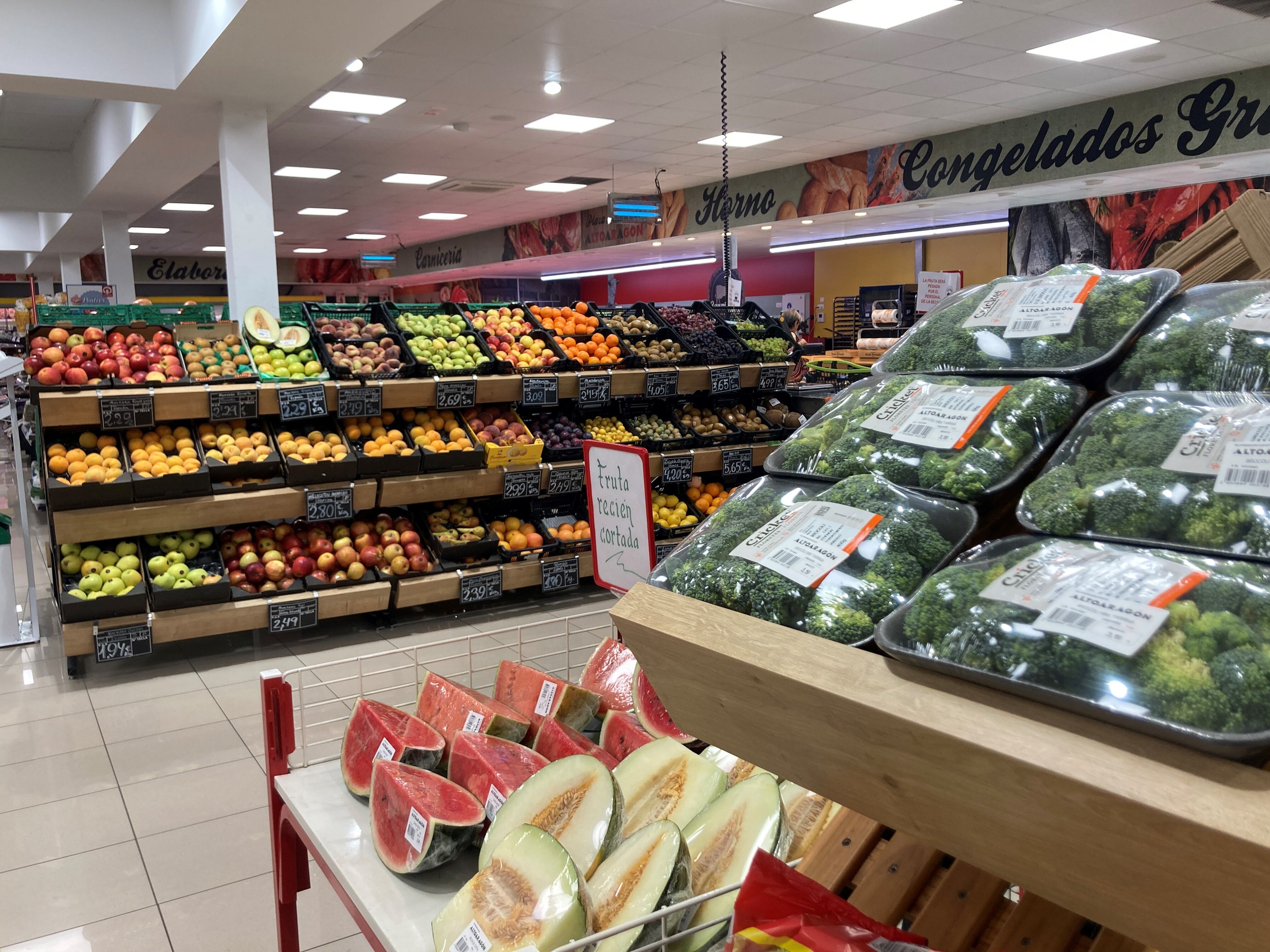 Supermercados Alto Aragón con frutas y verduras
