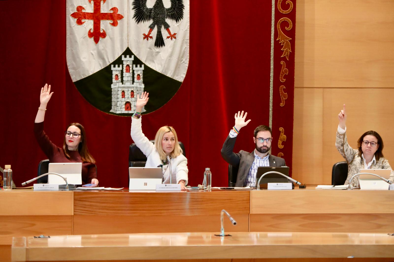 El gobierno municipal del PP presidiendo el Pleno del Ayuntamiento de Alcobendas