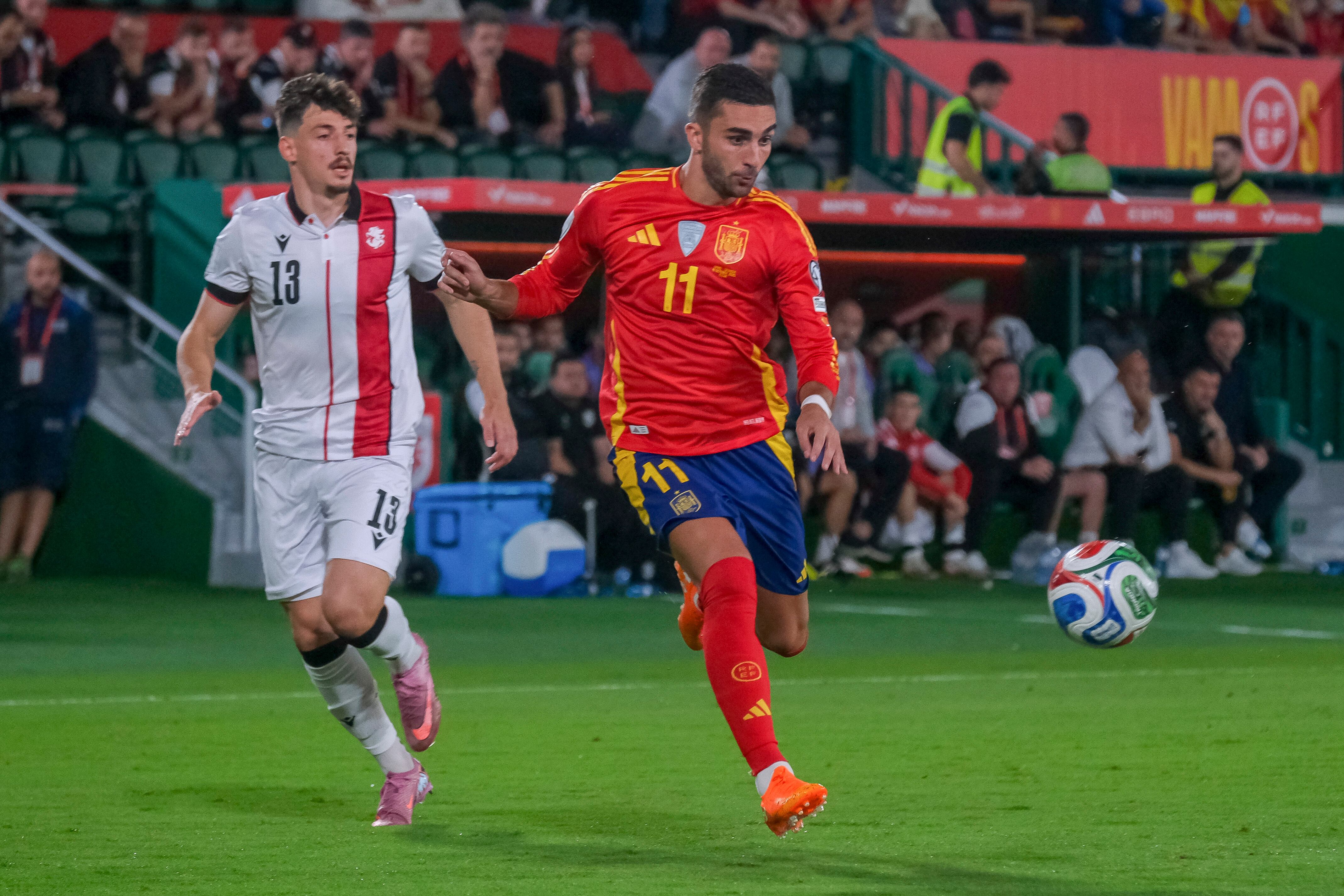 Ferran Torres durante el encuentro contra Georgia