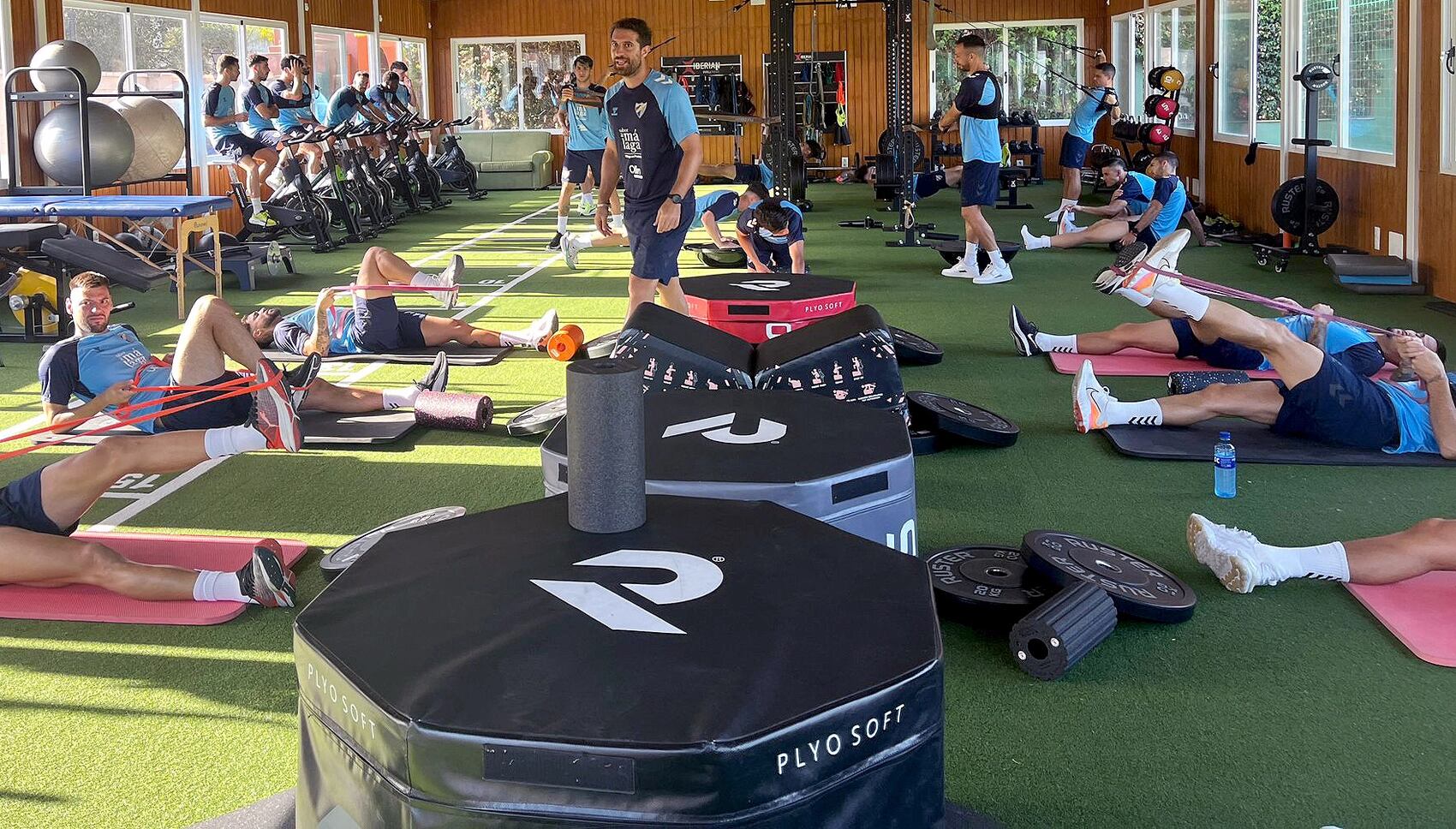 El Málaga CF se ejercita en el Atalaya Football Center/ MCF