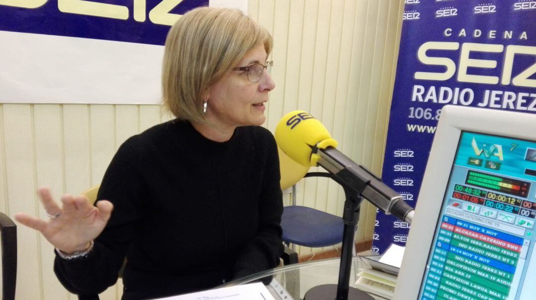 María José García Pelayo, PP, en los estudios de Radio Jerez de la calle Guadalete