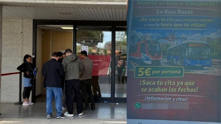 Venta ilegal de citas para una oficina pública en Madrid: hacer negocio con la desesperación de los migrantes que buscan su regularización
