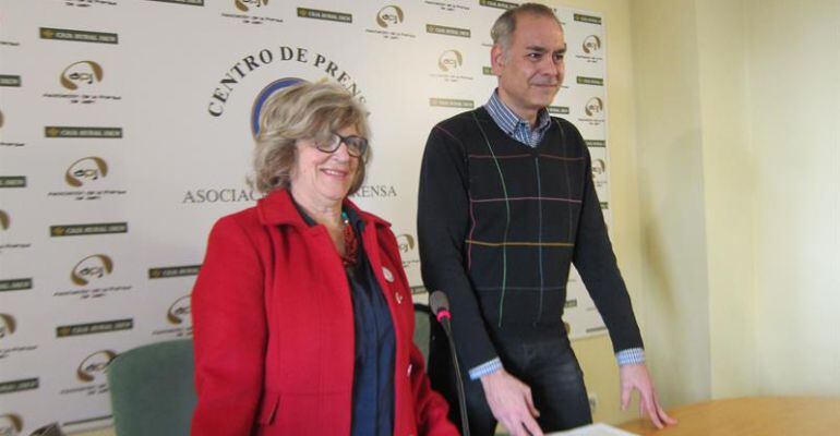 Ana Tello y Jesús García, miembros de la Plataforma Ciudadana de Jabalcuz.