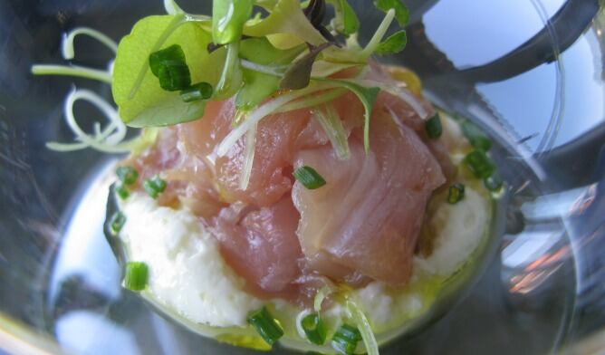 Bonito de Burela en escabeche al minuto