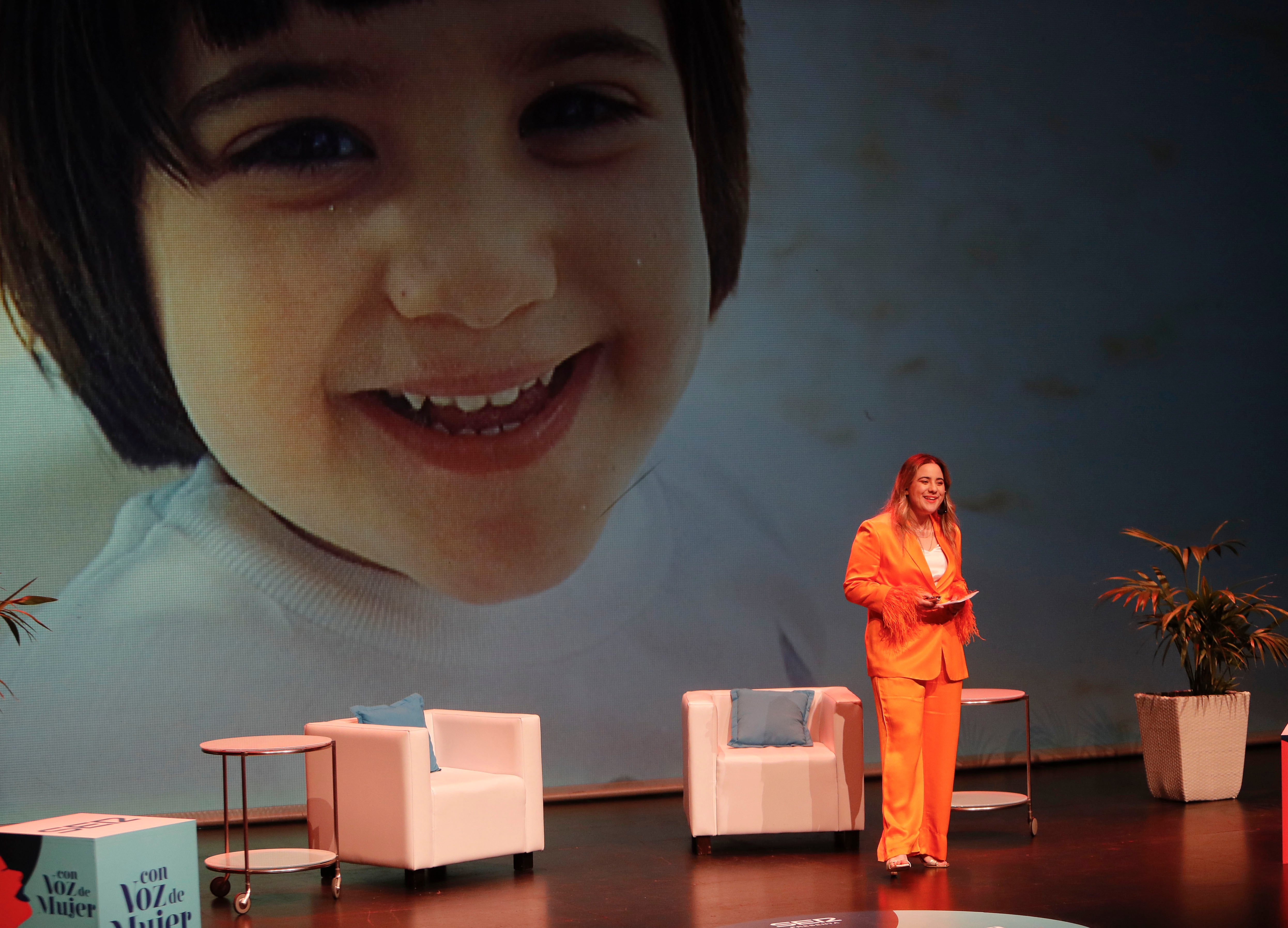 &#039;Con Voz de Mujer&#039; de la Cadena SER llena Espai Rambleta en València de inspiración y aprendizajes con Macarena Berlín, Valeria Vegas, Irene López, Eva y Qué, María Esclapez, Gemma Palacio (esperansagrasia_) y Noemí Casquet