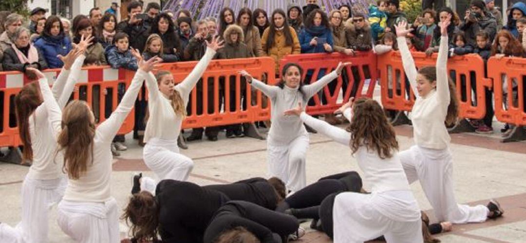 El lunes 25 se leerá un manifiesto en la Plaza del Pueblo