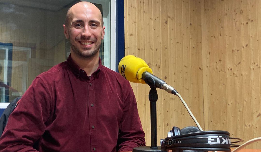 Héctor Caro, durante la sección &#039;La BSO de tu vida&#039; en SER Valdepeñas