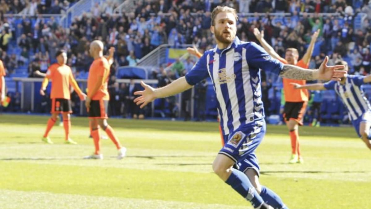 Aleksandar Katai se queda en el Alavés... por ahora