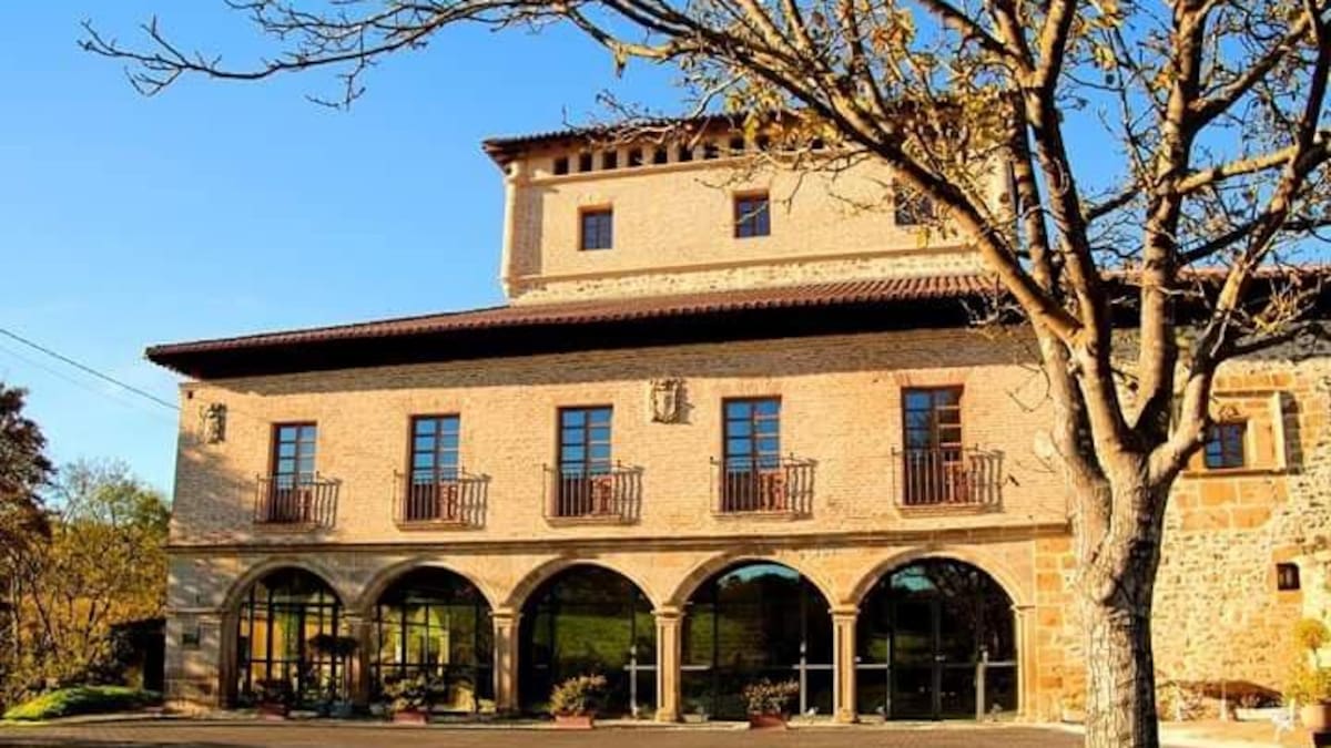 El valle de Ayala; cuna del halcón maltés y la Torre de Murga con "uno de los vórtices energéticos más fuertes del País Vasco"