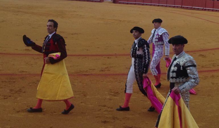 El Cid en la vuelta al ruedo que dio en el quinto toro de la tarde