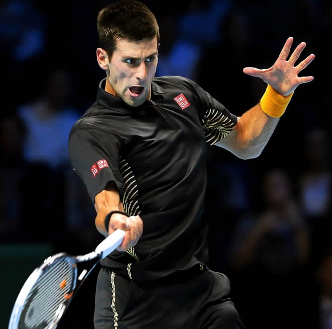 El número uno del mundo, Djokovic, en el partido que ha jugado este miércoles ante Murray en la Copa de Maestros disputada en Londres