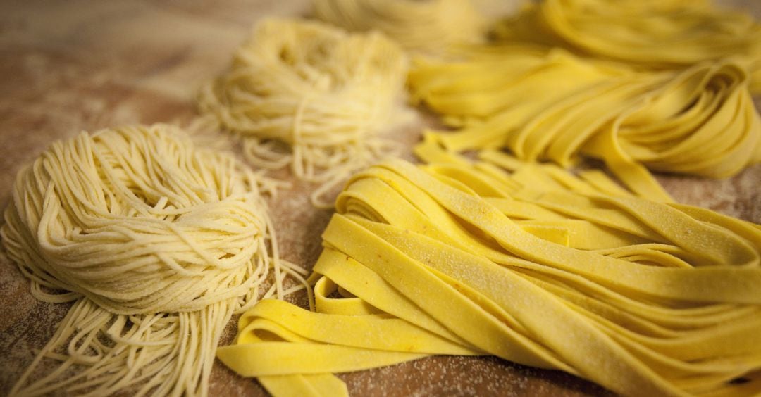 Imagen de archivo de diferentes tipos de pasta fresca.