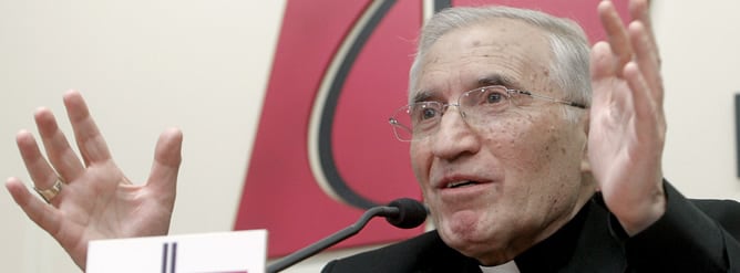 El cardenal Antonio María Rouco, durante la rueda de prensa que ofreció tras ser elegido presidente de la Conferencia Episcopal Española