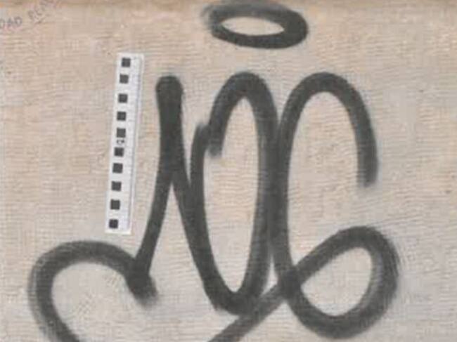 Foto ampliada de la pintada en la fachada de la Diputación de Ciudad Real