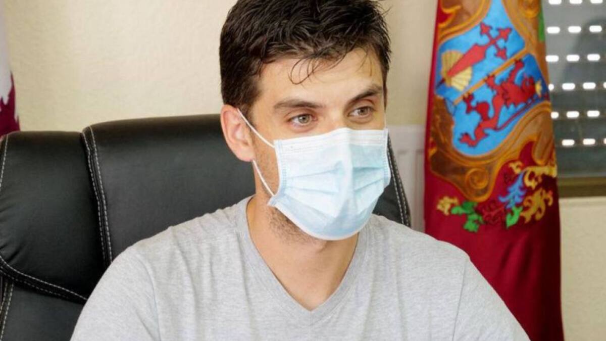 Trabajo reconoce el alta laboral del equipo de gobierno de Cacabelos, que lleva seis meses sin cobrar