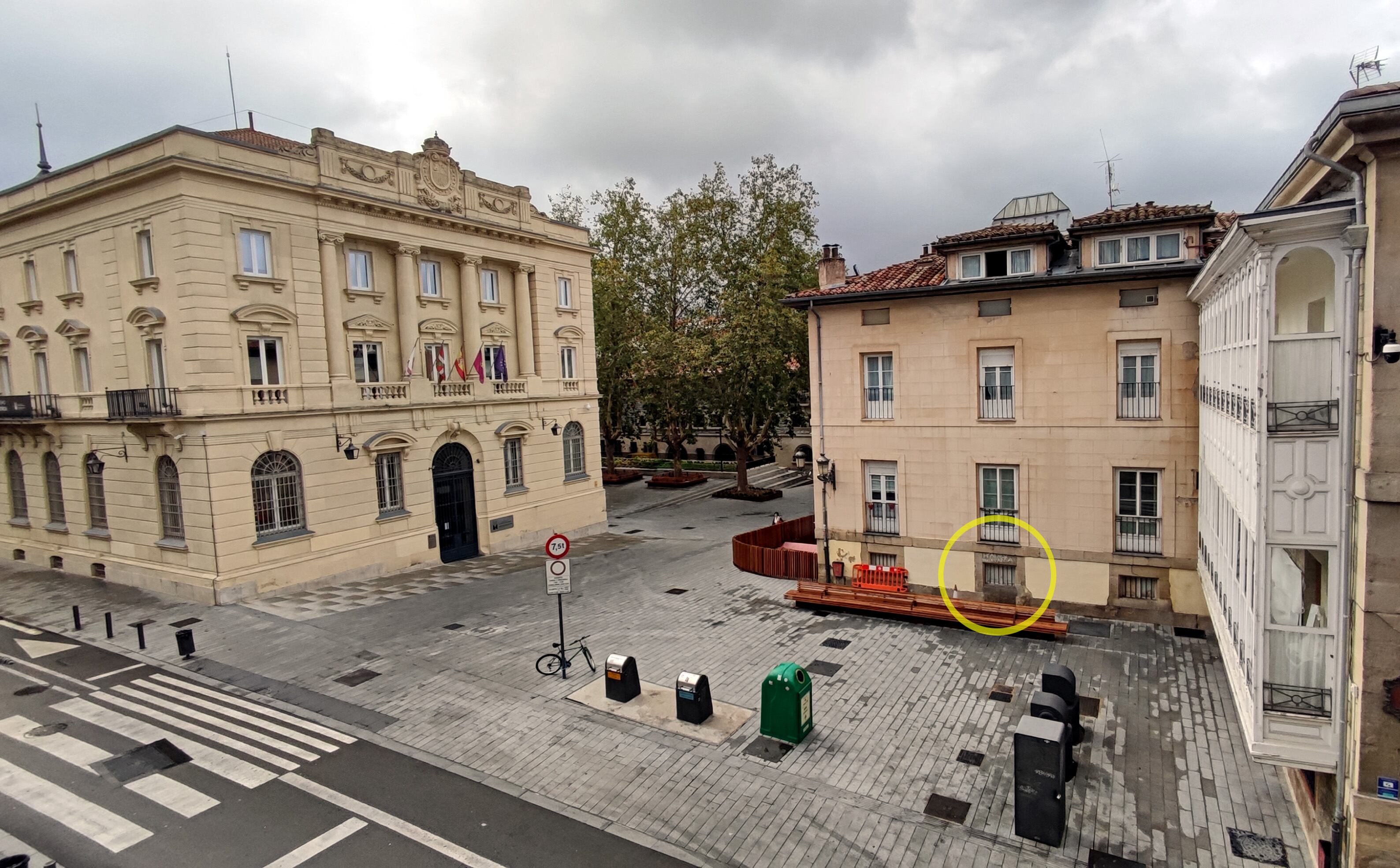 Punto por donde se accedía al café Imparcial (circulo amarillo)