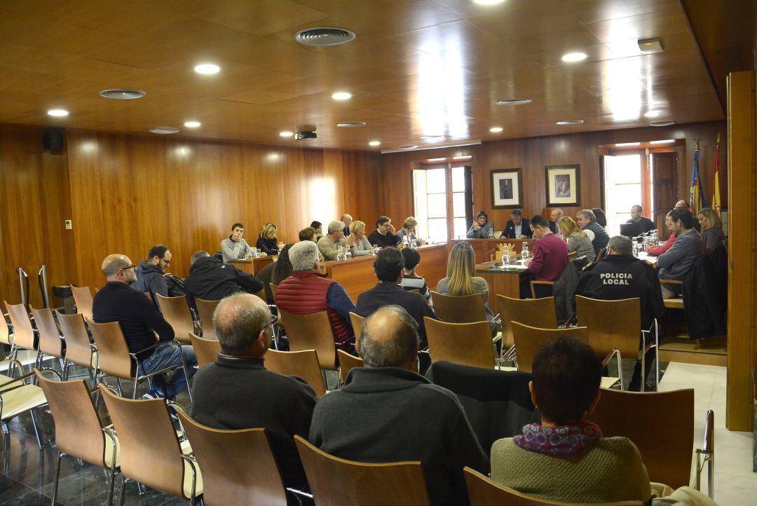 Pleno extraordinario, celebrado en el ayuntamiento de Xàbia, el jueves 17 de enero.