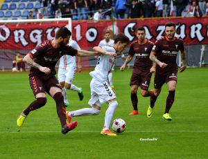 Toni Villa intenta zafarse la marca de los jugadores del cuadro albaceteño