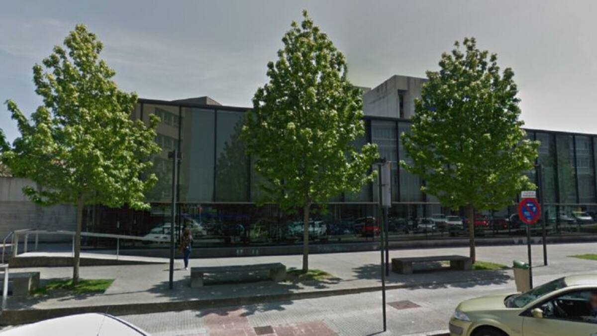 Un enfermo crónico denuncia que le dan doce días de espera para activar su medicación