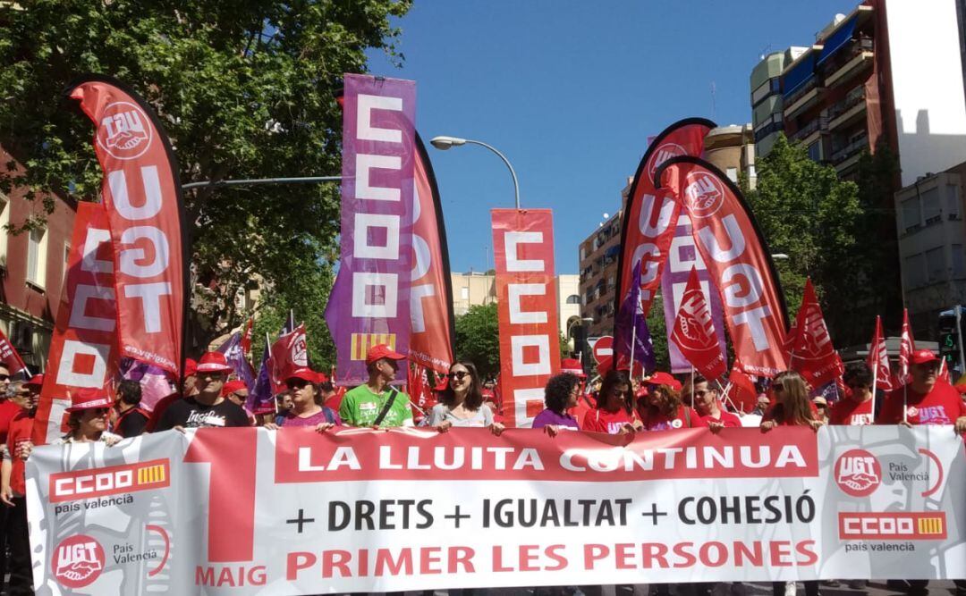 Cabeza de la manifestación por el 1º de mayo en Alicante