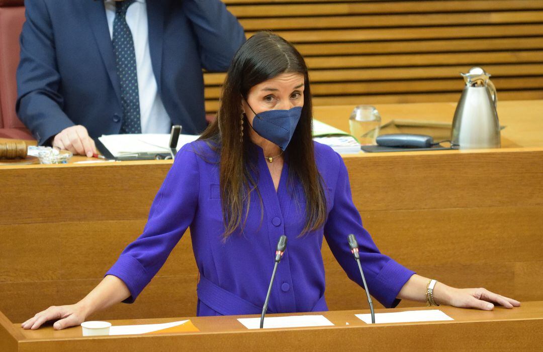 Ruth Merino en la intervención de este jueves en la sesión de control al president Puig