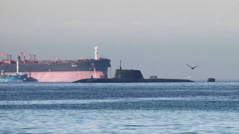 Un submarino nuclear, a su entrada en el puerto de Gibraltar en el mes de junio pasado