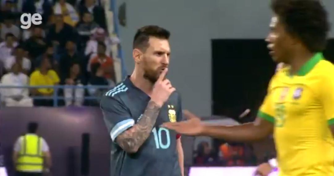 Leo Messi manda callar al banquillo brasileño