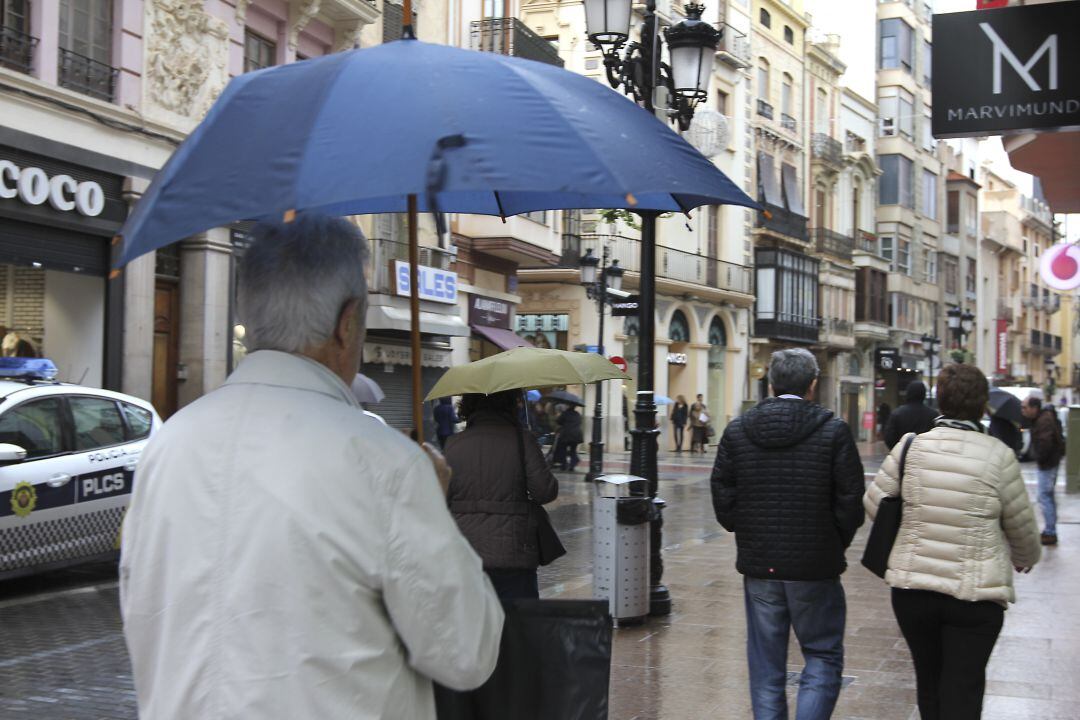 Este domingo se pueden acumular en el litoral de la provincia hasta 100 litros por metro cuadrado en 12 horas