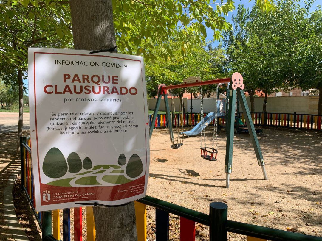 Parque cerrado por restricciones COVID en Cabanillas
