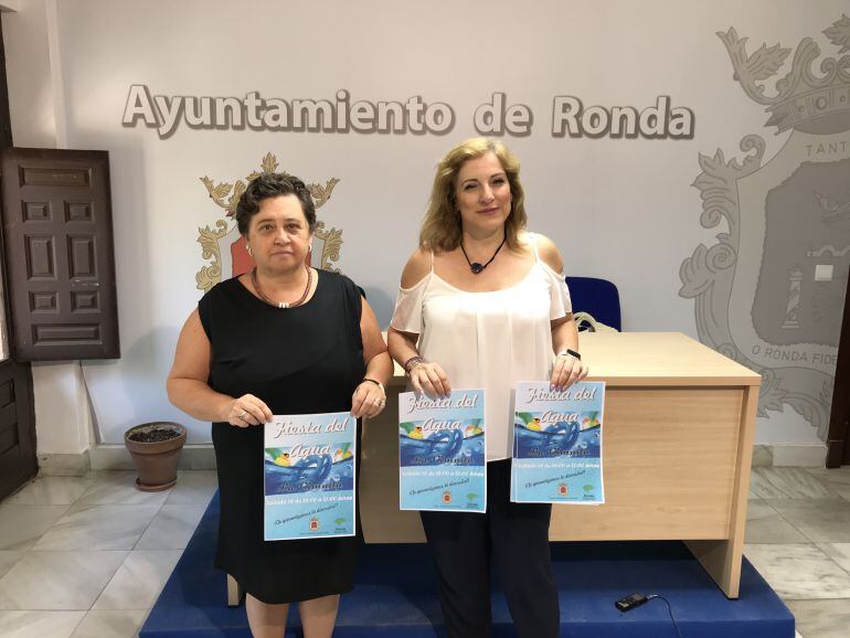 La alcaldesa pedánea de La Cimada, Auxi Pinzón junto a la delegada municipal de Pedanías, Mª Paz Aguilar.