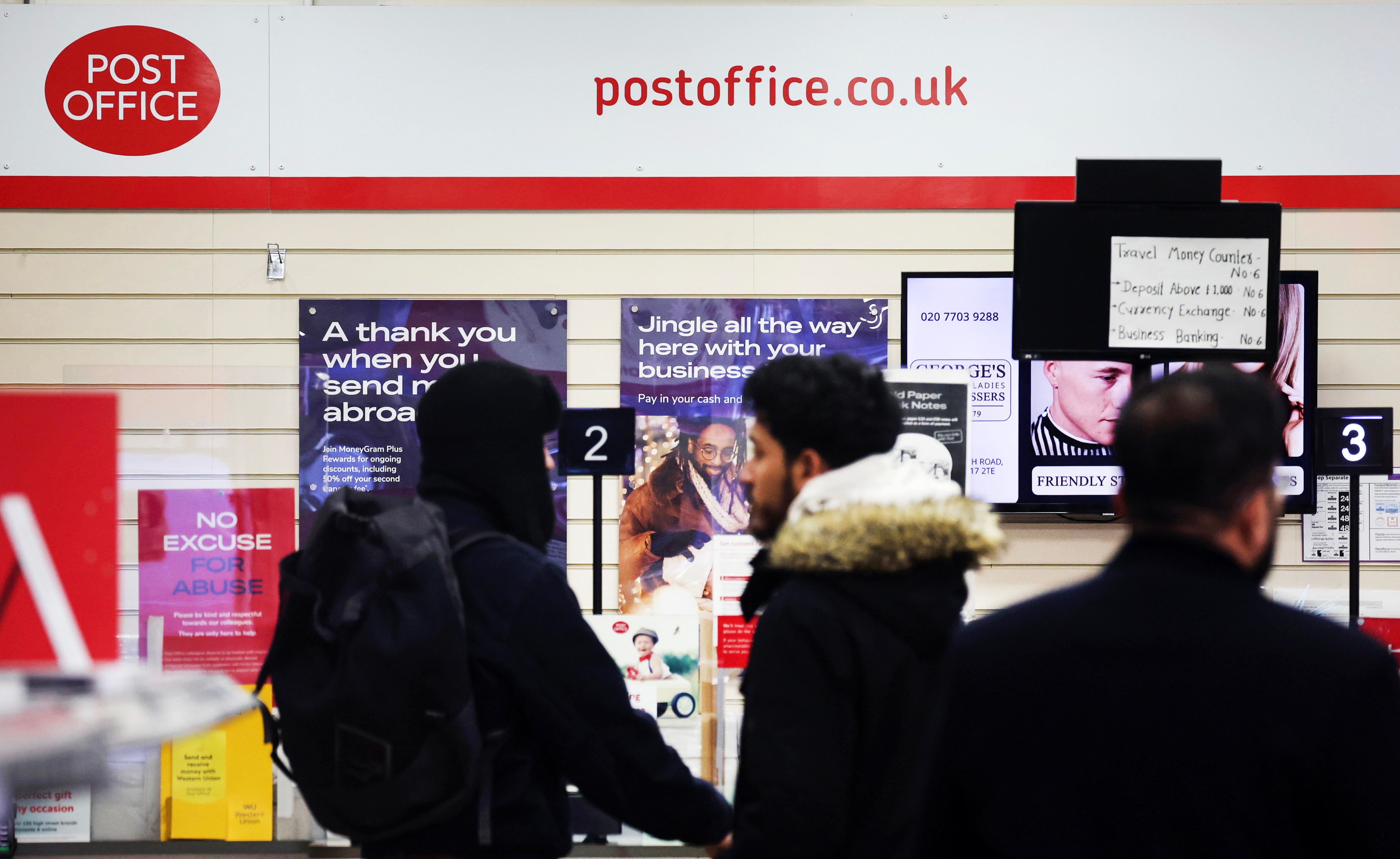 Clientes en un oficina de la Post Office en Londres