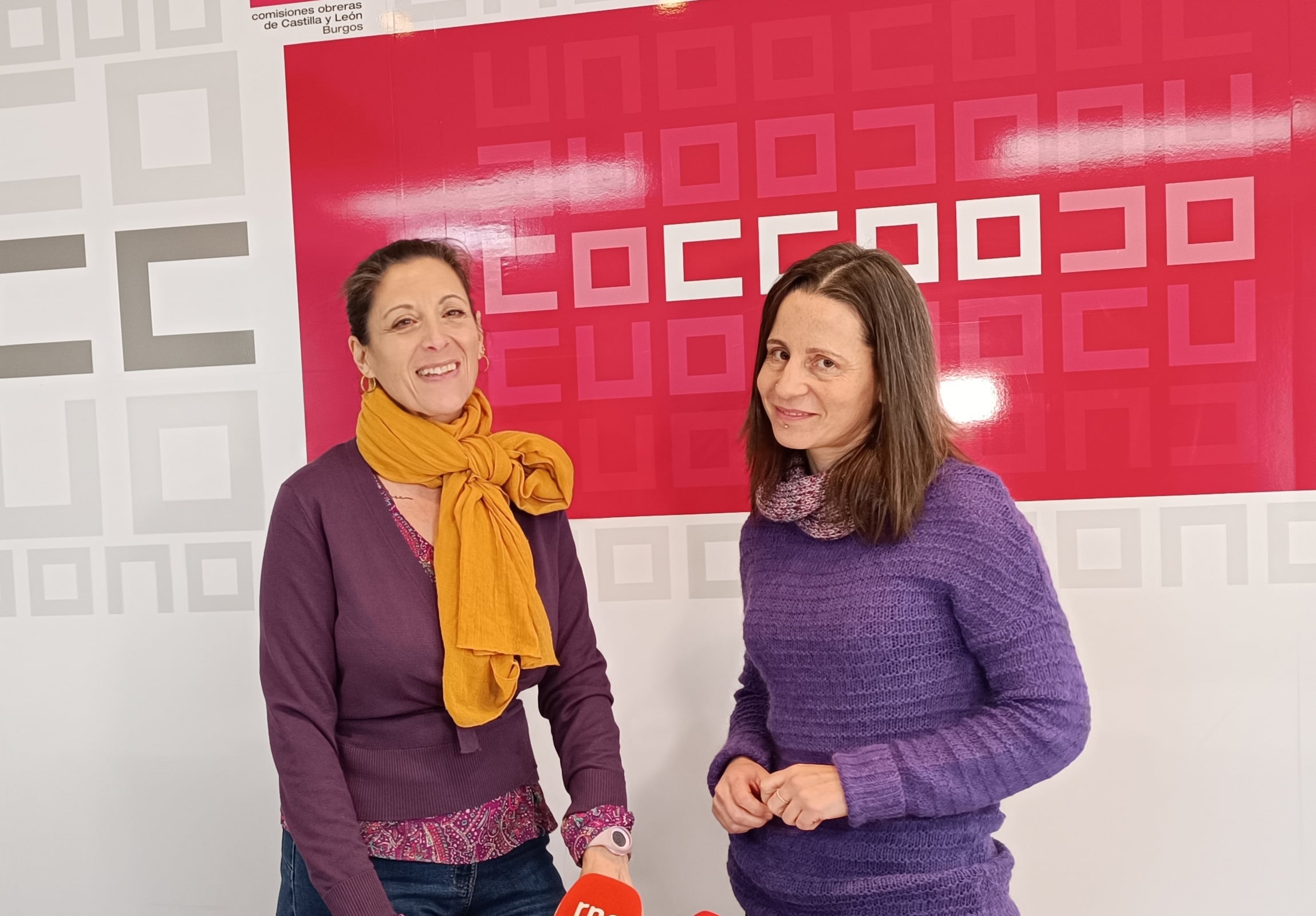 Henar Paredes (izda) y Eva de Ara, del Área de Igualdad y Mujer de CCOO Burgos