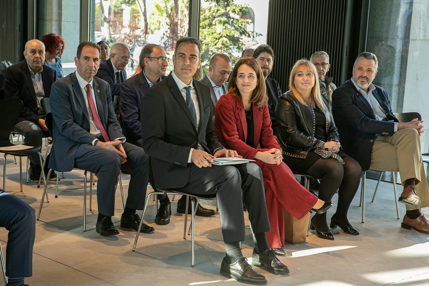 Iñaki Carnicero junto a la vicepresidenta Maria José Jiménez.