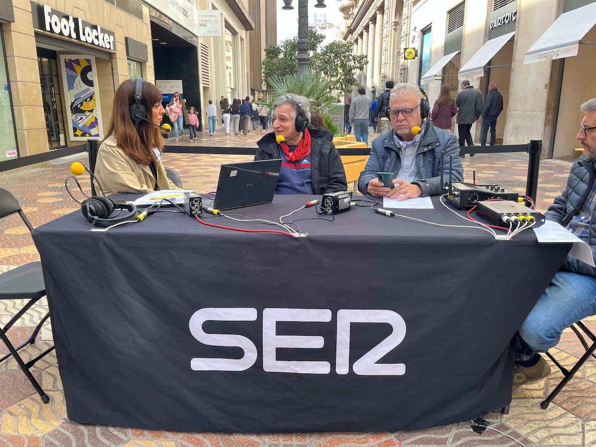 Hoy por Hoy Valencia encara la recta final de Fallas desde la calle