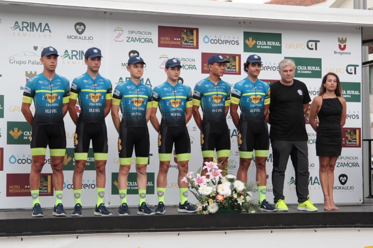 El Club Globalia Artes Gráficas-Zamora Enamora en la presentación de la Vuelta Ciclista a Zamora