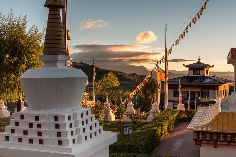 Templo budista Dag Shang Kaguy en Panillo (Huesca)