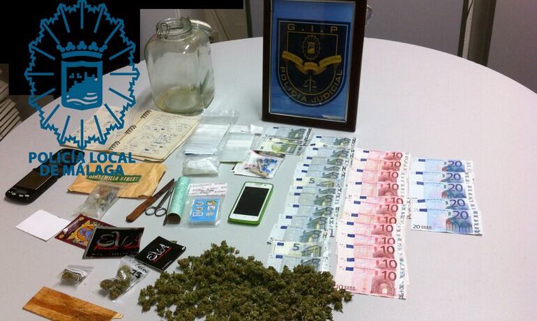 Material intervenida por la policia local de Málaga