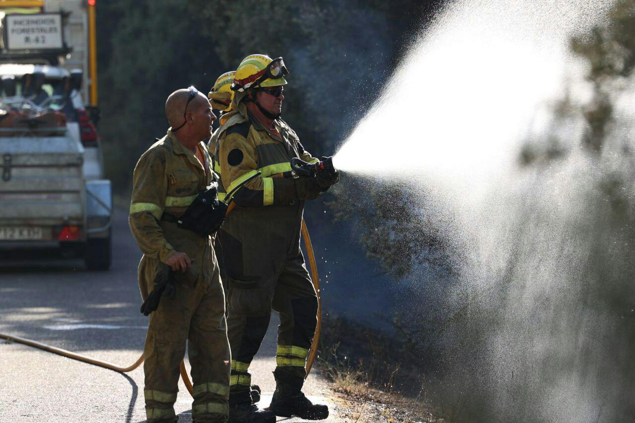 El operativo de extinción en el incendio de Añón de Moncayo