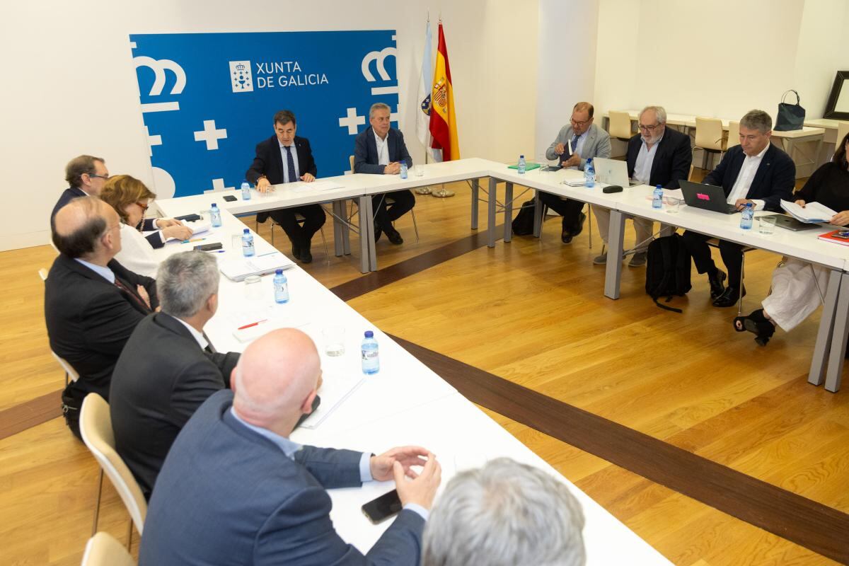 Grupo de trabajo entre Xunta y Universidades.