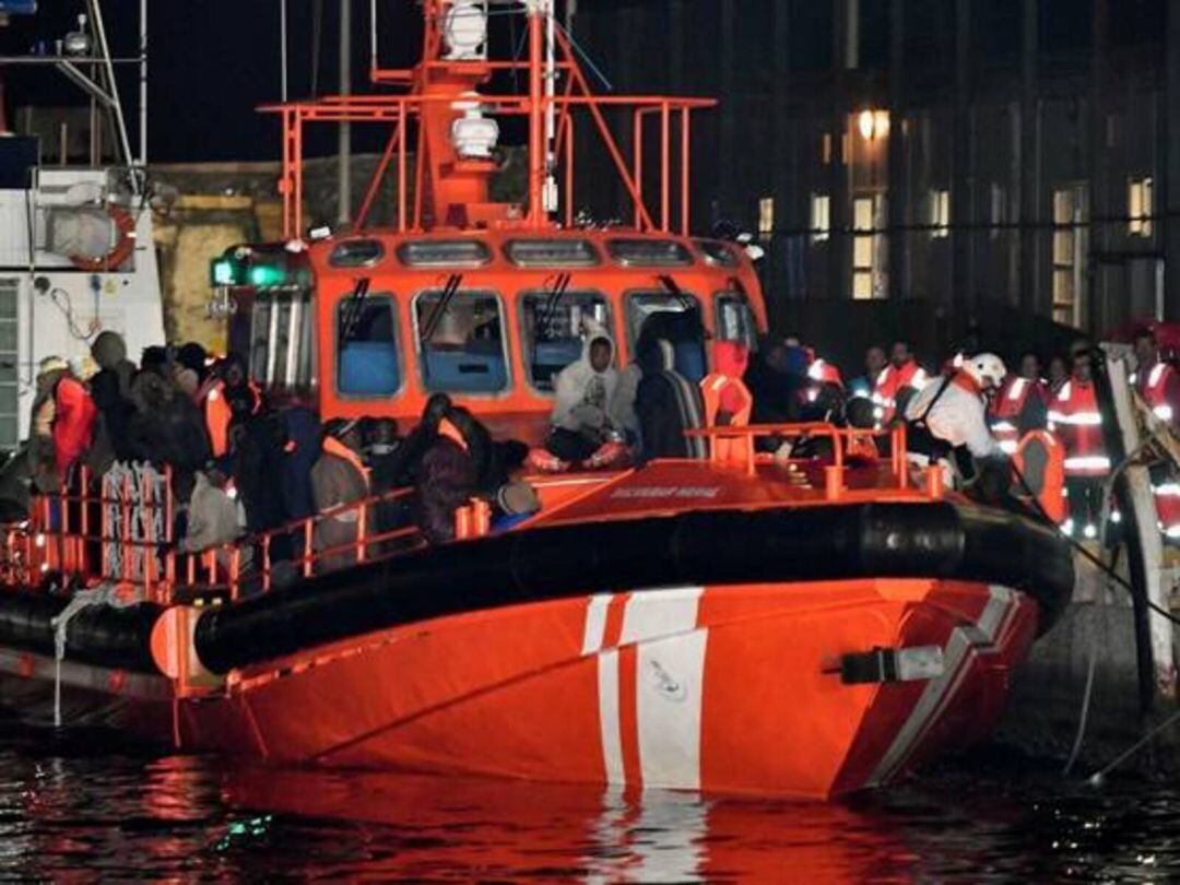 Una embarcación de Salvamento Marítimo