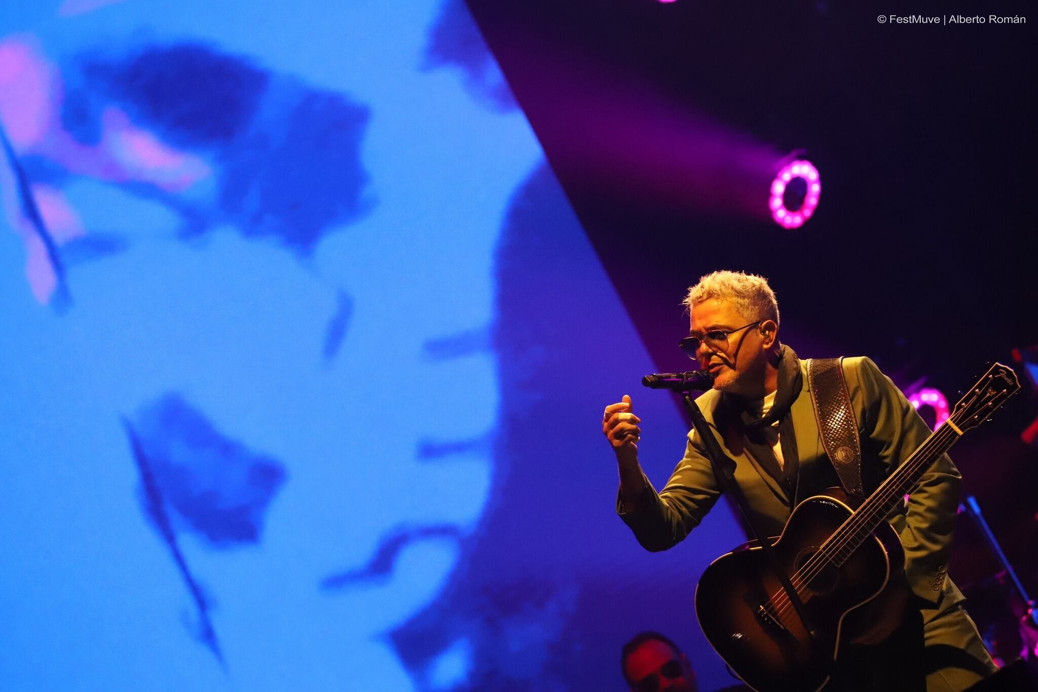 Alejandro Sanz durante el concierto de anoche en Úbeda