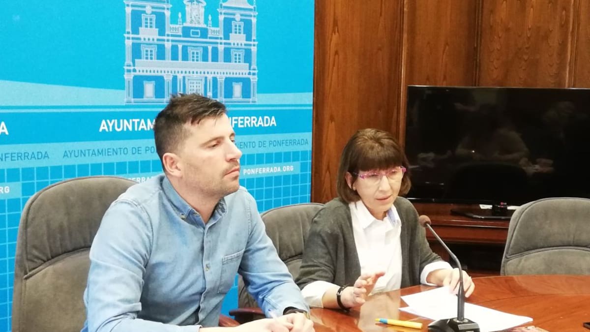 La licitación de los campos de hierba artifical mediante renting en Ponferrada queda desierto