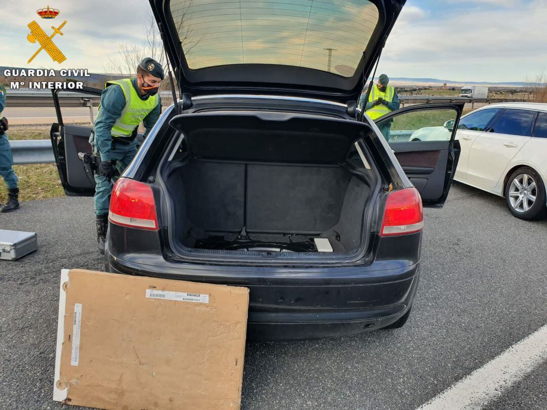 La droga iba oculta en el vehículo