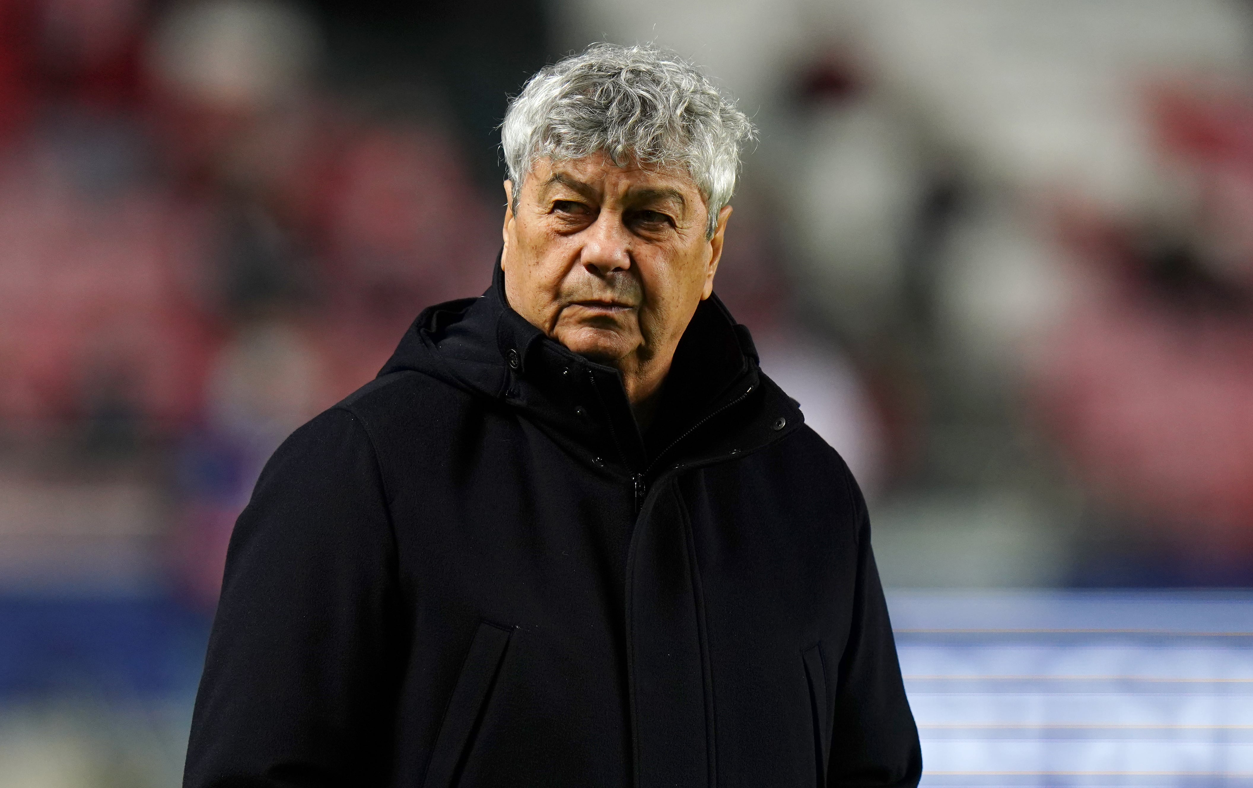 Mircea Lucescu, entrenador del Dinamo Kiev en un partido de la Champions League