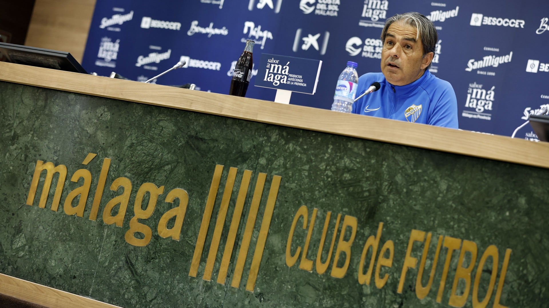 Natxo González, en la sala de prensa de La Rosaleda