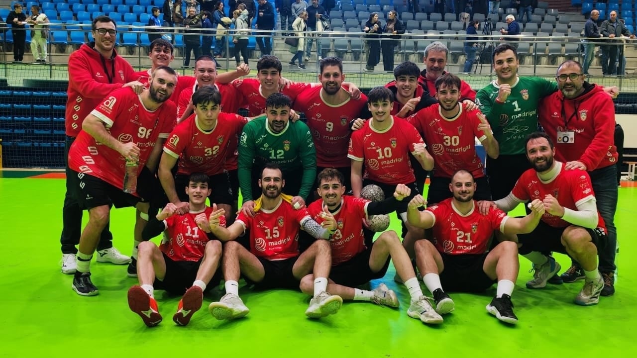 Los del Centro Excursionista Eldense celebran otra victoria