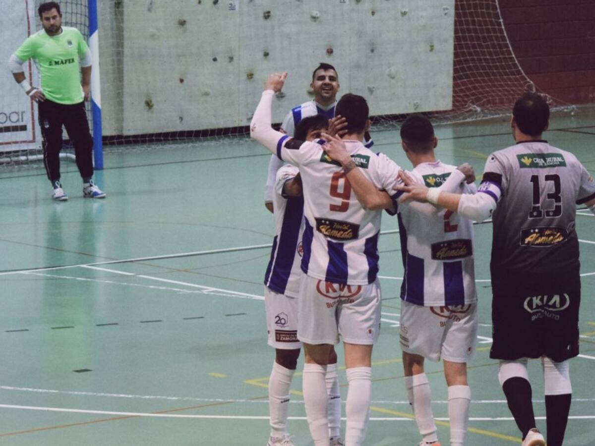 El AT. Benavente no se cansa de ganar (7-4)